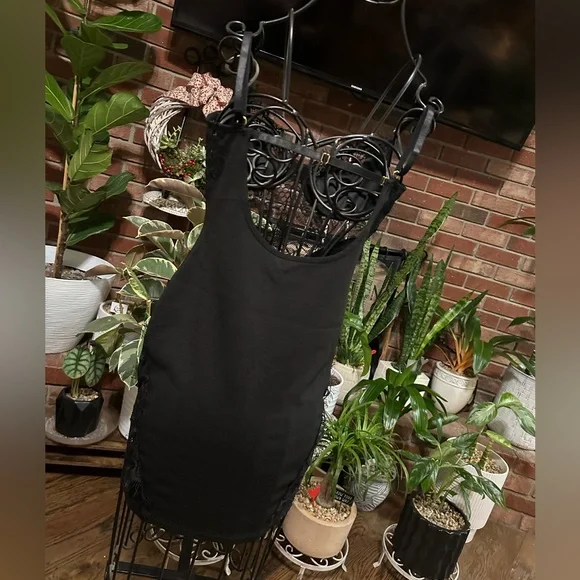 NWOT- Women’s Cocktail Dress - Picture 4 of 14